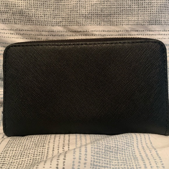 Michael Kors Zip Wallet Wristlet - Picture 2 of 6